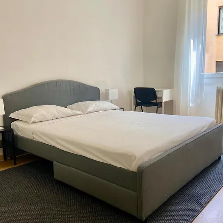 Wide And Bright Duomo Navigli Apartment Milan